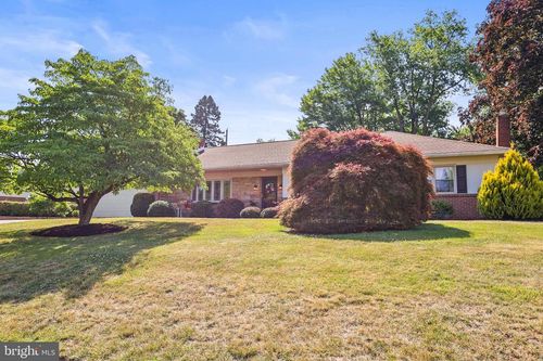 118 Shelbourne Dr, YORK, PA, 17403-3822 | Card Image