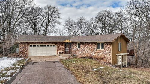 609 Manor Court, Altoona, WI, 54720 | Card Image