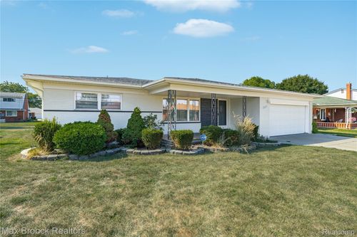 29171 Birchcrest Dr, Warren, MI, 48093-2472 | Card Image