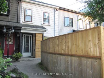 23 Myrtle Ave, Home with 2 bedrooms, 2 bathrooms and 2 parking in Toronto ON | Image 2