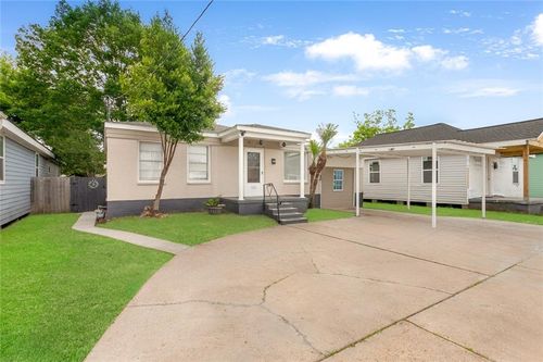725 5th Ave, Harvey, LA, 70058-2605 | Card Image