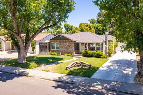 320 N Santa Cruz Ave, Modesto, CA, 95354-1564 | Card Image