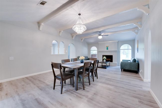living room | Image 6