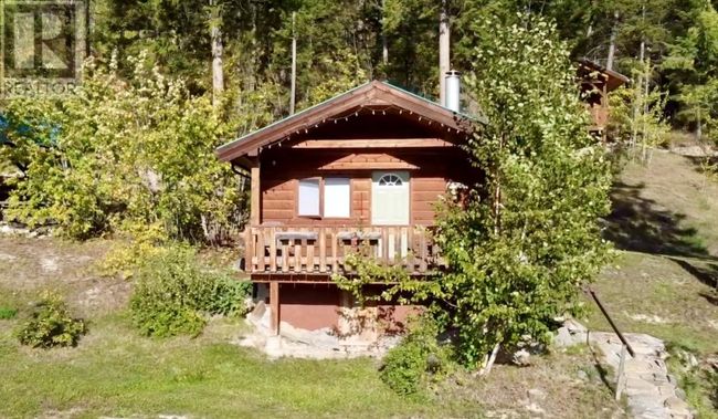 3483 Highway 95, House other with 10 bedrooms, 8 bathrooms and 20 parking in Parson BC | Image 70