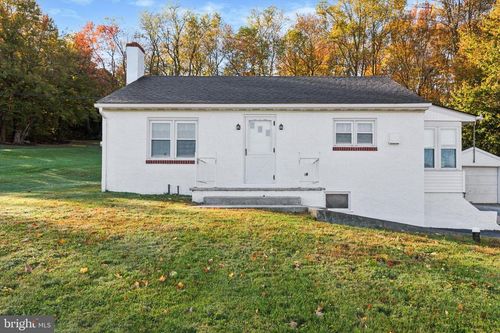 3450 Strasburg Rd, COATESVILLE, PA, 19320-4167 | Card Image