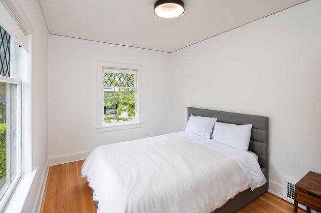1121 W 16th Ave, House other with 8 bedrooms, 3 bathrooms and 2 parking in Vancouver BC | Image 15
