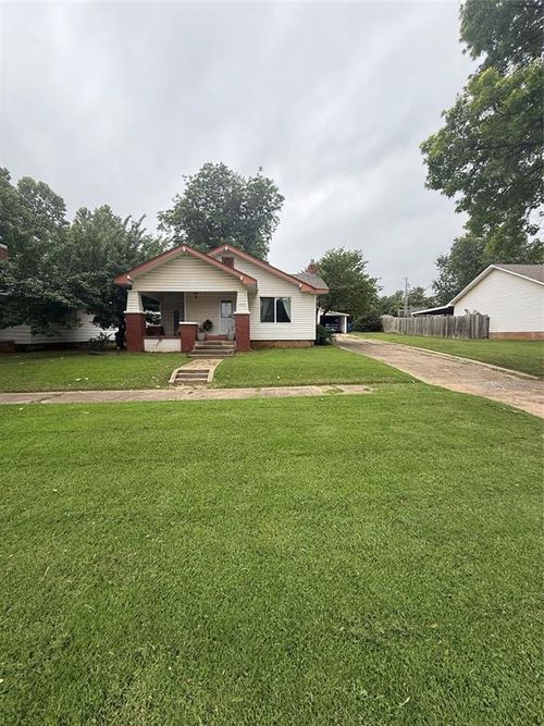 1522 S 9th St, Chickasha, OK, 73018-5604 | Card Image