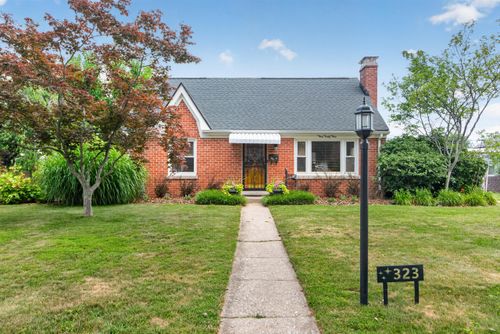 323 Stratford Dr, Lexington, KY, 40503-1812 | Card Image