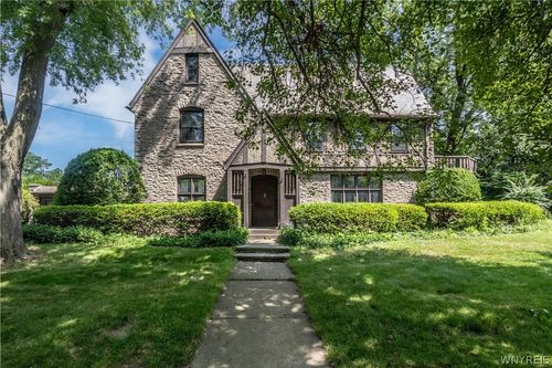 910 James Ave, Niagara Falls, NY, 14305-1170 | Card Image