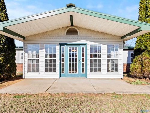 1511 Ready Section Rd, Hazel Green, AL, 35750-8251 | Card Image