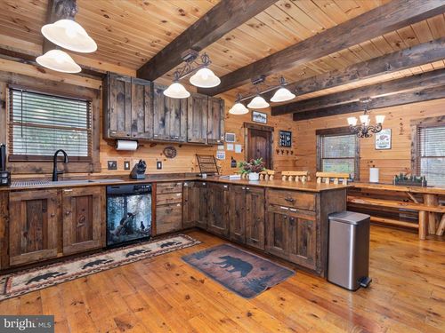 193 Ash Ln, MOUNT JACKSON, VA, 22842-3541 | Card Image