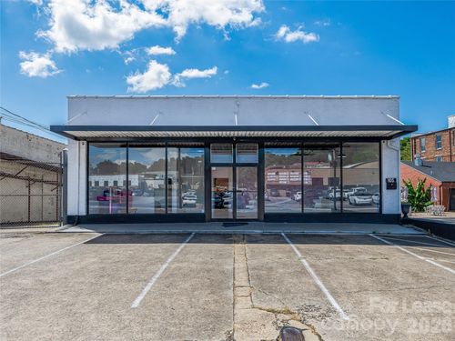 105 W Henderson St, Marion, NC, 28752-4507 | Card Image