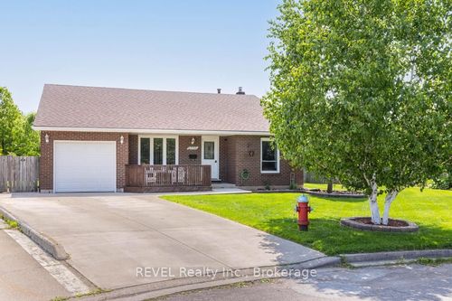 6556 Echo Cir, Niagara Falls, ON, L2H1Z1 | Card Image