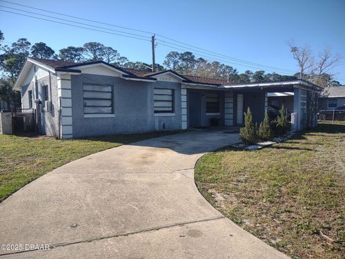 1062 N Libby Ct, Daytona Beach, FL, 32117-4587 | Card Image