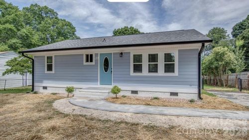 910 E 6th Ave, Gastonia, NC, 28054-5104 | Card Image