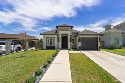 120 Palm Dr, La Joya, TX, 78560-1006 | Card Image