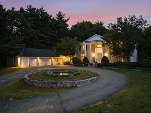 31 W Parish Rd, Concord, NH, 03303-4133 | Card Image