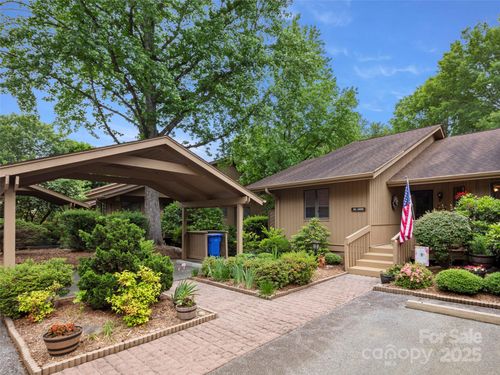 502 Spanish Oak Ln, Hendersonville, NC, 28791-2930 | Card Image