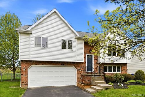 141 Lyndhurst Rd, Amherst, NY, 14221-6873 | Card Image
