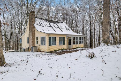 12034 Waterhouse Ln, Meadowview, VA, 24361-3940 | Card Image