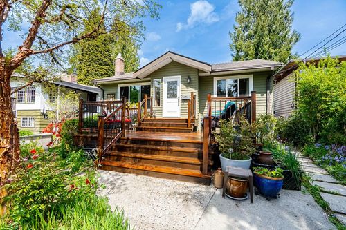 4360 Cliffmont Rd, North Vancouver, BC, V7G1J5 | Card Image