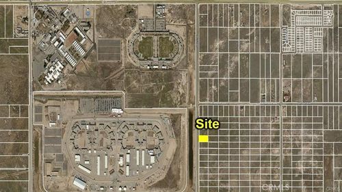 12 50th St. West, Lancaster, CA, 93535 | Card Image