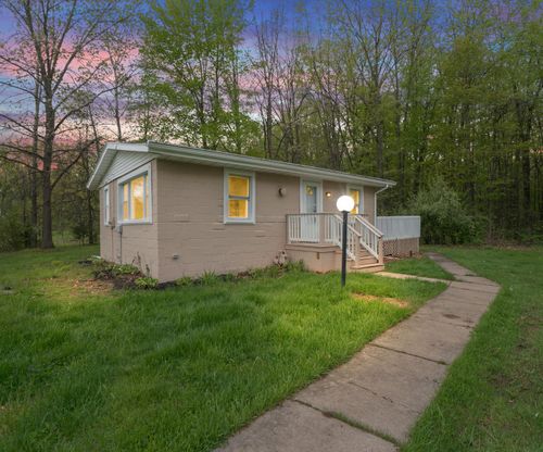 24118108 Martinsville Road, Belleville, MI, 48111 | Card Image