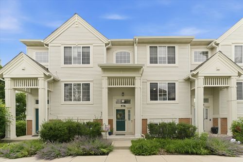576 S Rosehall Ln, Round Lake, IL, 60073-4268 | Card Image