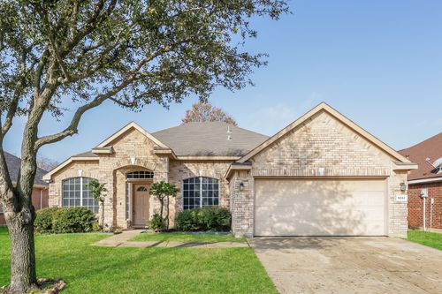 5051 Showdown Ln, Grand Prairie, TX, 75052-2437 | Card Image