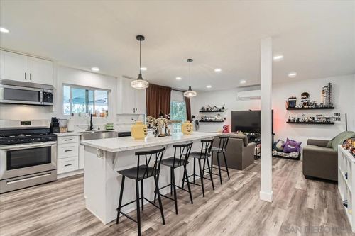 284 Middlebush Dr, San Diego, CA, 92114-6119 | Card Image