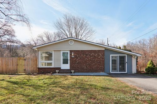 591 Blue Ridge Rd, Black Mountain, NC, 28711-8724 | Card Image