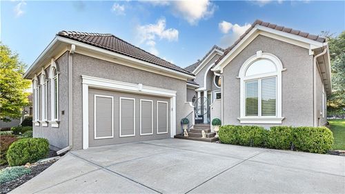 4517 Ne Fairway Homes Dr, Lee's Summit, MO, 64064-1691 | Card Image