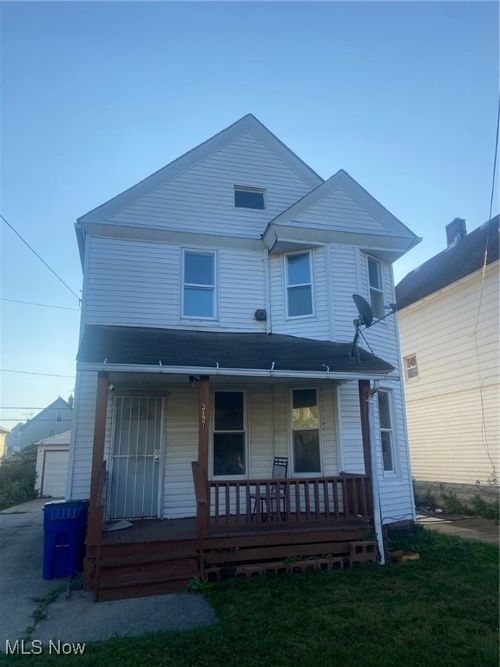 3197 W 90th St, Cleveland, OH, 44102-4805 | Card Image