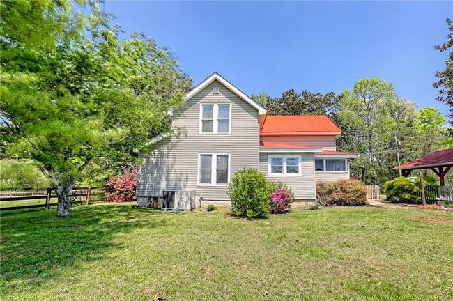 1096 Sutton Mill Rd, House other with 3 bedrooms, 2 bathrooms and 9 parking in Clarkesville GA | Image 53