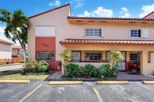 38-7724 W 29th Ln, Hialeah, FL, 33018-5198 | Card Image