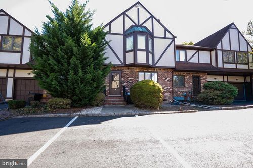 5 Balamor Ln, Ewing, NJ, 08628-2233 | Card Image