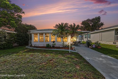 734 Lark Dr, Micco, FL, 32976-7224 | Card Image