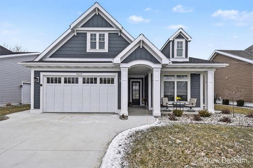 4219 Villagegreen, Freeland, MI, 48623-8857 | Card Image