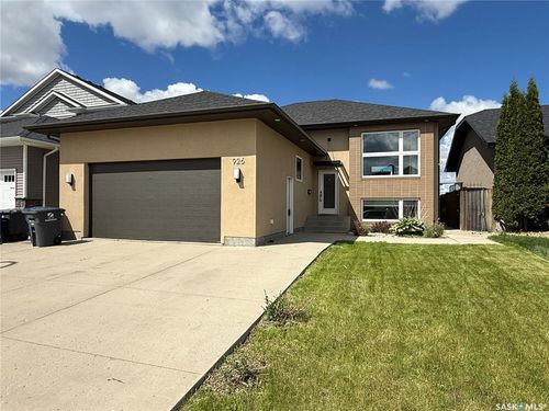 926 Wilkins Crt, Saskatoon, SK, S7W0C7 | Card Image