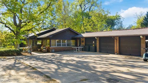 19345 Ridge Rd, North Royalton, OH, 44133-6272 | Card Image
