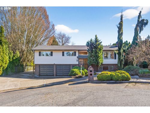 820 Ne 168th Pl, Portland, OR, 97230-6122 | Card Image