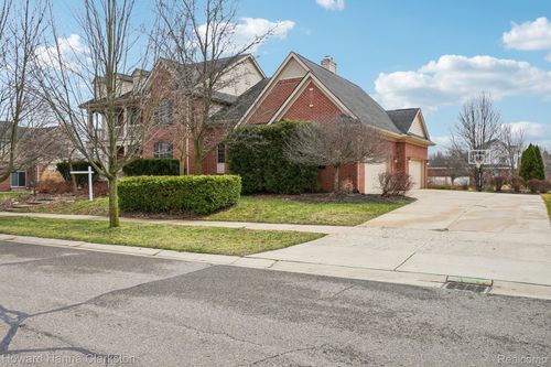 49941 Baychester Blvd, Canton, MI, 48187-2165 | Card Image