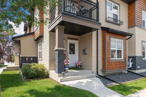 203-1015 Patrick Cres, Saskatoon, SK, S7W0M1 | Card Image