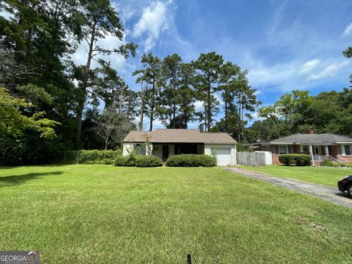 110 E Peter St, Cochran, GA, 31014-6737 | Card Image