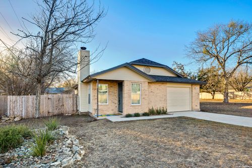 401 Deer Creek Dr, Boerne, TX, 78006-1914 | Card Image