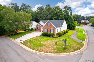 8813 Spyglass Hill Loop, House other with 4 bedrooms, 2 bathrooms and null parking in Chesterfield VA | Image 2