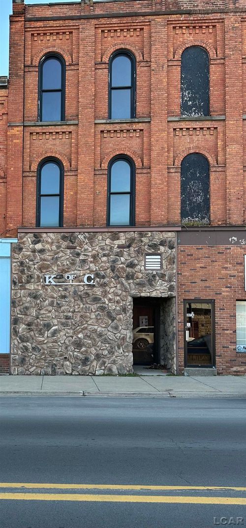 205 W Main St, Hudson, MI, 49247-1001 | Card Image