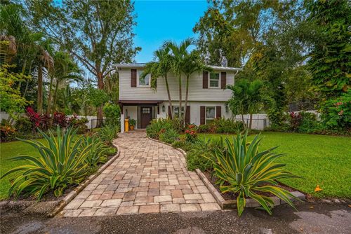 8020 Sharon Dr, TAMPA, FL, 33617-7614 | Card Image