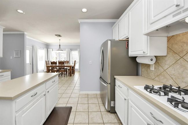 2613 Broussard Ct, House other with 4 bedrooms, 4 bathrooms and 2 parking in Seabrook TX | Image 26