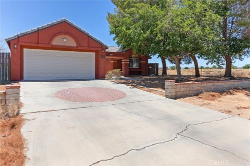 8348 Lime Ave, California City, CA, 93505-3329 | Card Image